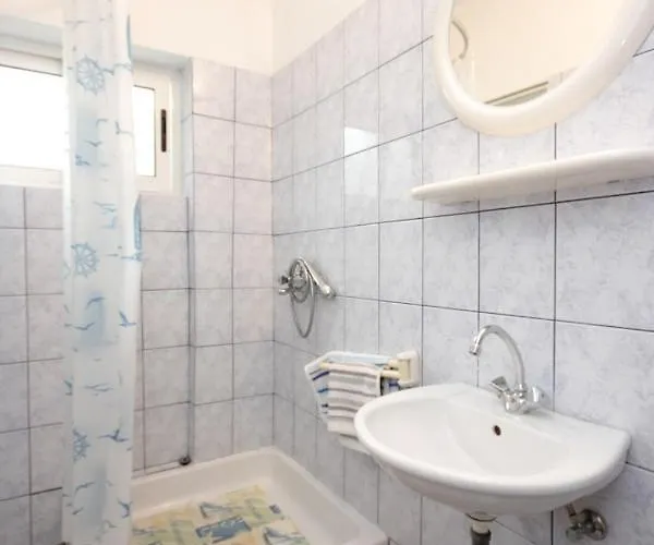 Апартаменты By The Sea - 8519 Углян